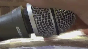 Unboxing microphone Samson Q7