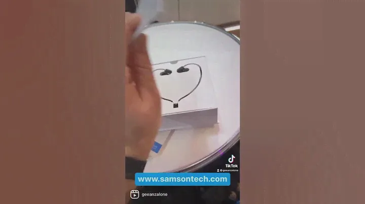Unboxing Samson Technologies delivery in my studio! Zi200 In Ears System!